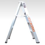 Escalera 4 pasos tijera de 3 peldaños en aluminio 1.20 mts Max Escaleras - Imagen 2