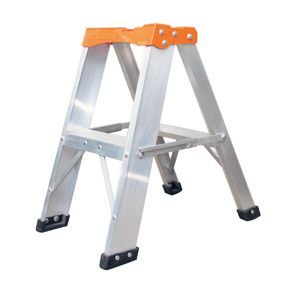 TP2P-1 Escalera tijera de 2 pasos, 1 peldaño en aluminio tapa plástica Max Escaleras - Imagen 1