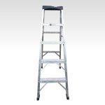 Escalera Tijera 5 Pasos 4 Peldaños en Aluminio Tapa Plástica150 cm Marca Máx Escaleras - Imagen 3